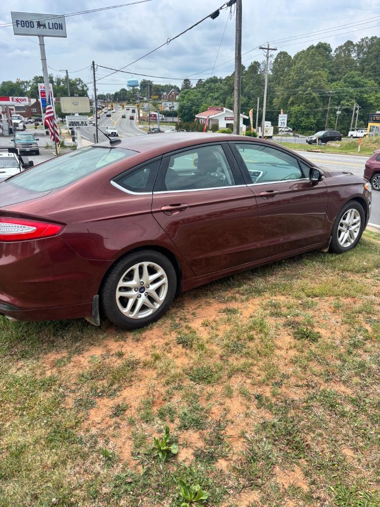 2015 Ford Fusion SE FWD's photo
