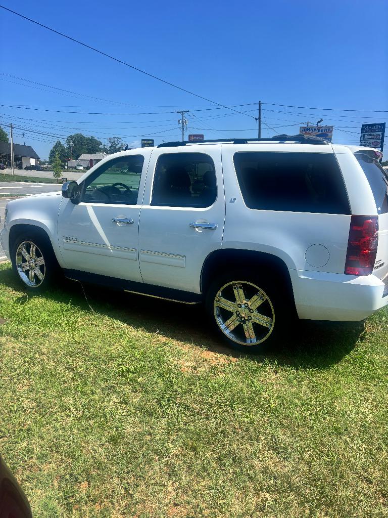 2011 Chevrolet Tahoe 4WD LT's photo